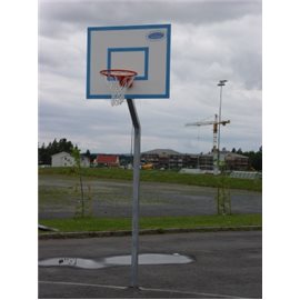 Basketplate med stål stolpe Basketplate med stål stolpe