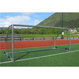 Fotballmål i aluminium, med nett 7,32m x 2,44m Fotballmål i aluminium, med nett 7,32m x 2,44m